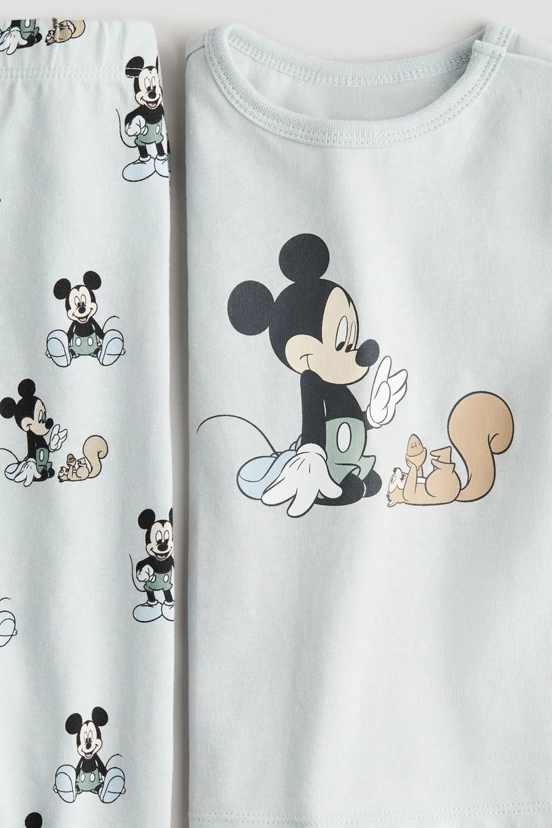 اتش اند ام بيجاما مصنوعة من القطن ومزينة بطبعة